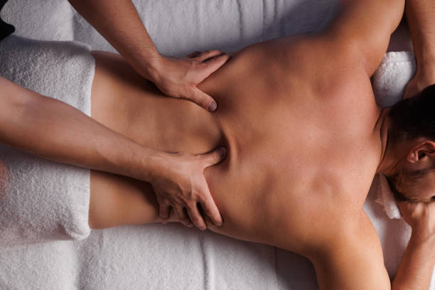 Un bon massage réparateur commence toujours par une sensation de relâchement profond. En effet, les muscles se détendent